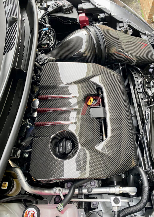 AP Toyota Yaris GR karbonowa pokrywa silnika
